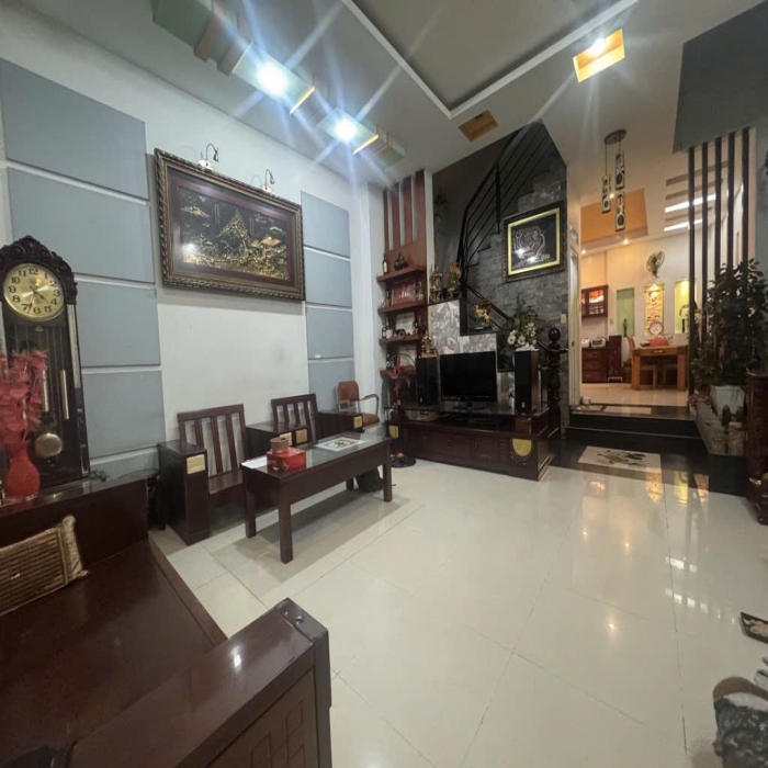 ĐÃ BÁN--- BÁN NHÀ NỞ HẬU, THOẠI NGỌC HẦU, 5.5x17m, 4 TẦNG, HXH THÔNG - 2